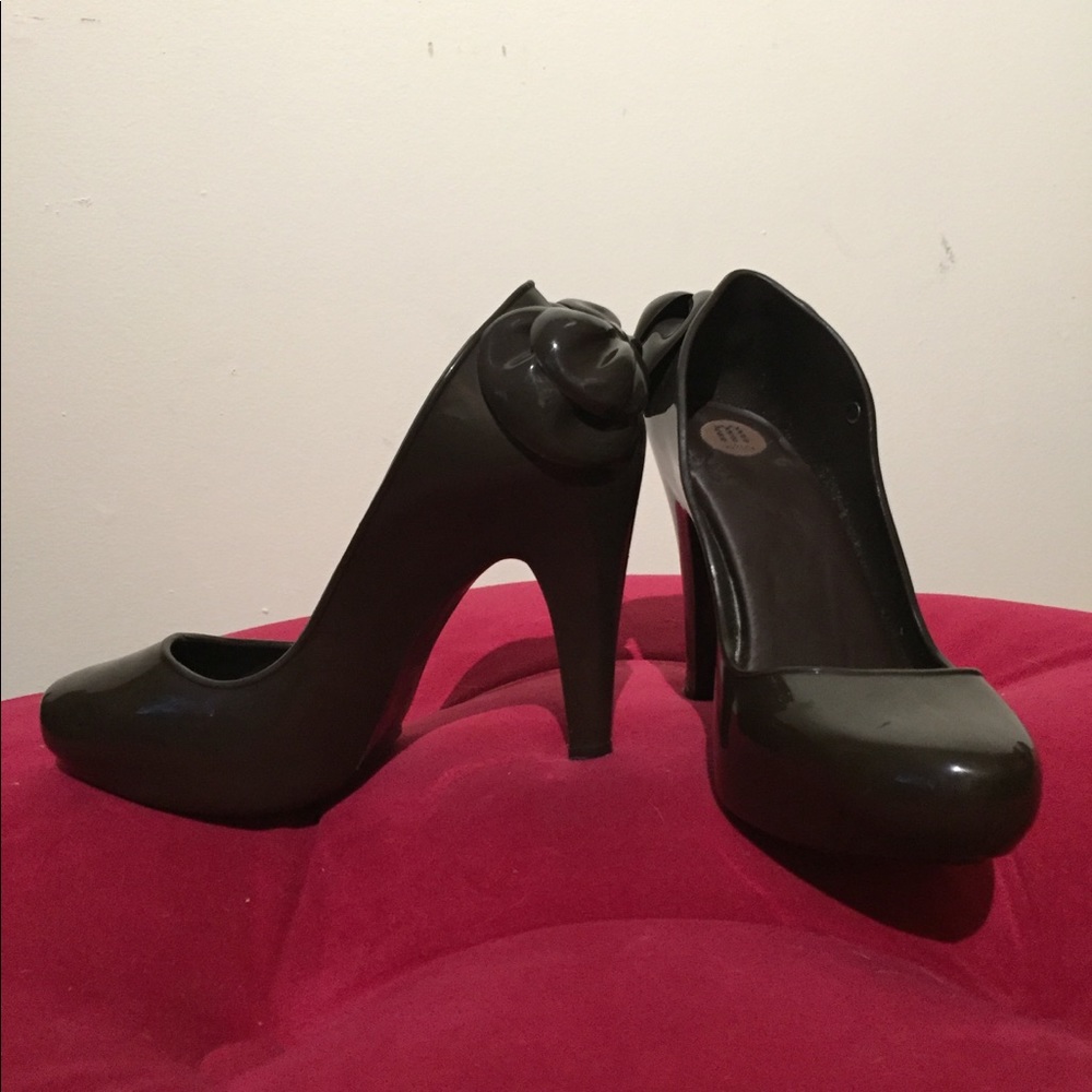 Melissa brown bow heels